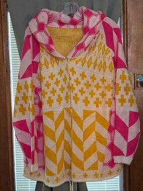 NWOT sweater size large. No flaws